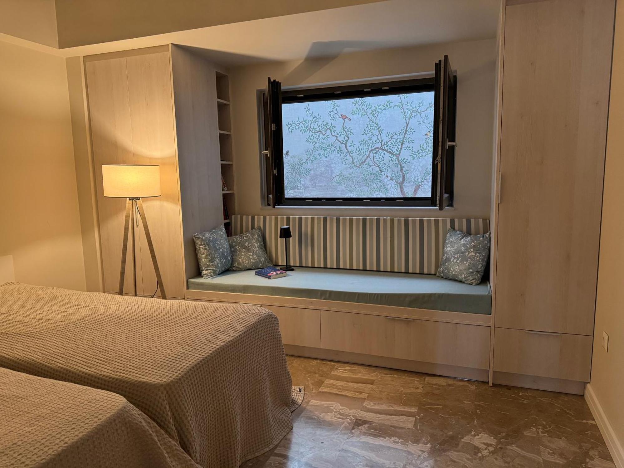 Modern, Chic, Near A Blue Flag Beach, 100 Sq M Apartment