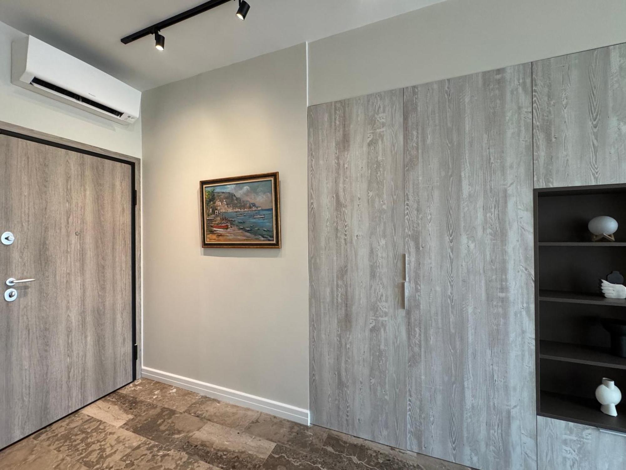Apartment Modern, Chic, Near A Blue Flag Beach, 100 Sq M